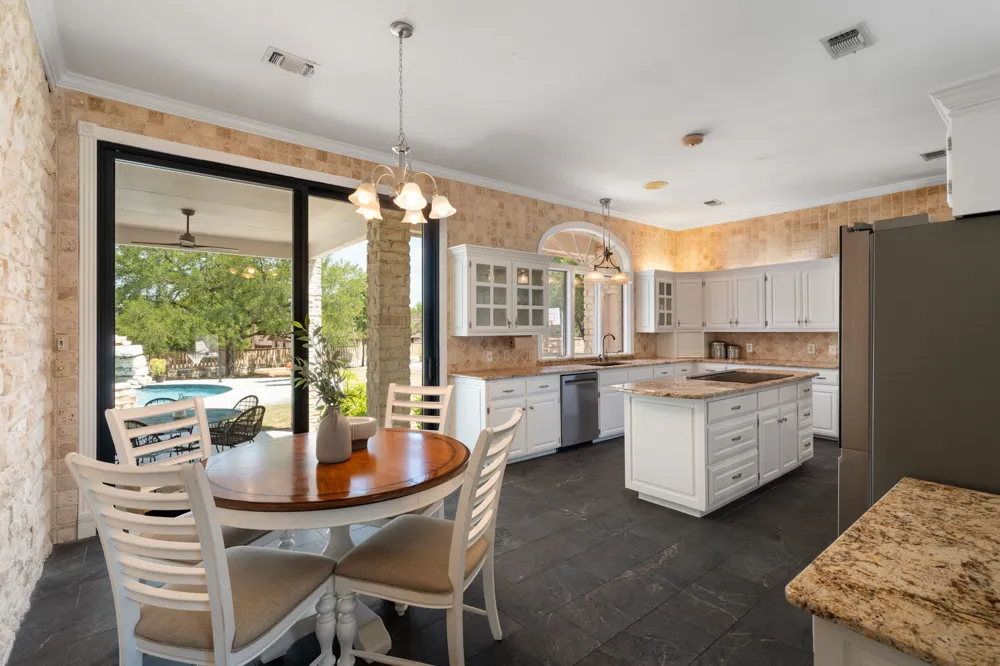 304 Harmony Lane Georgetown, TX 78628