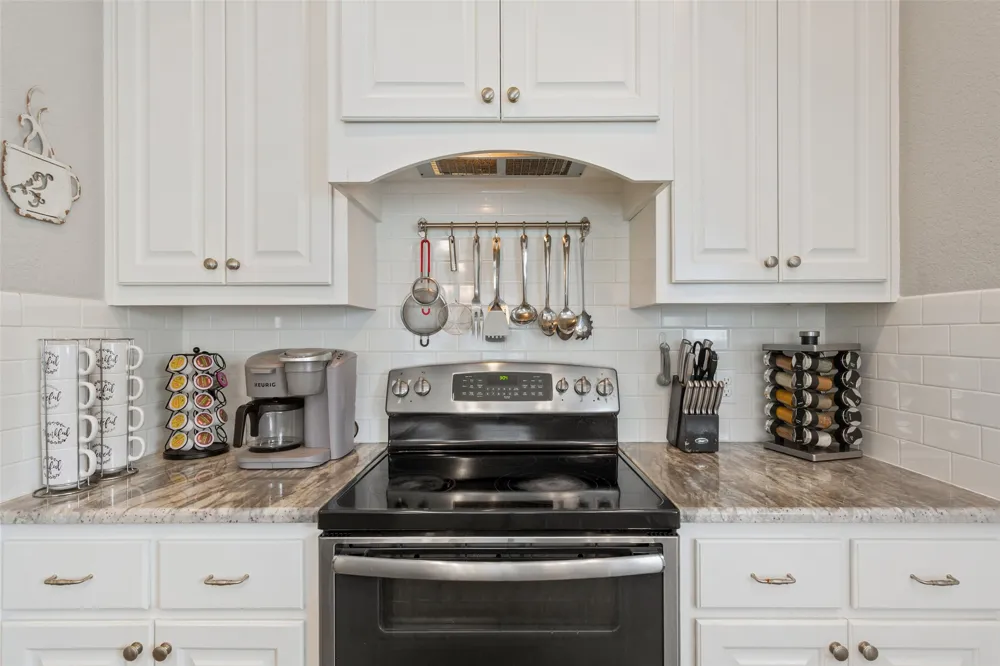 104 Claudette Hewitt, TX 76643