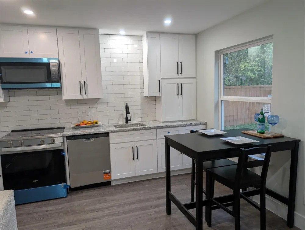 2551 Kingston Street Dallas, TX 75211