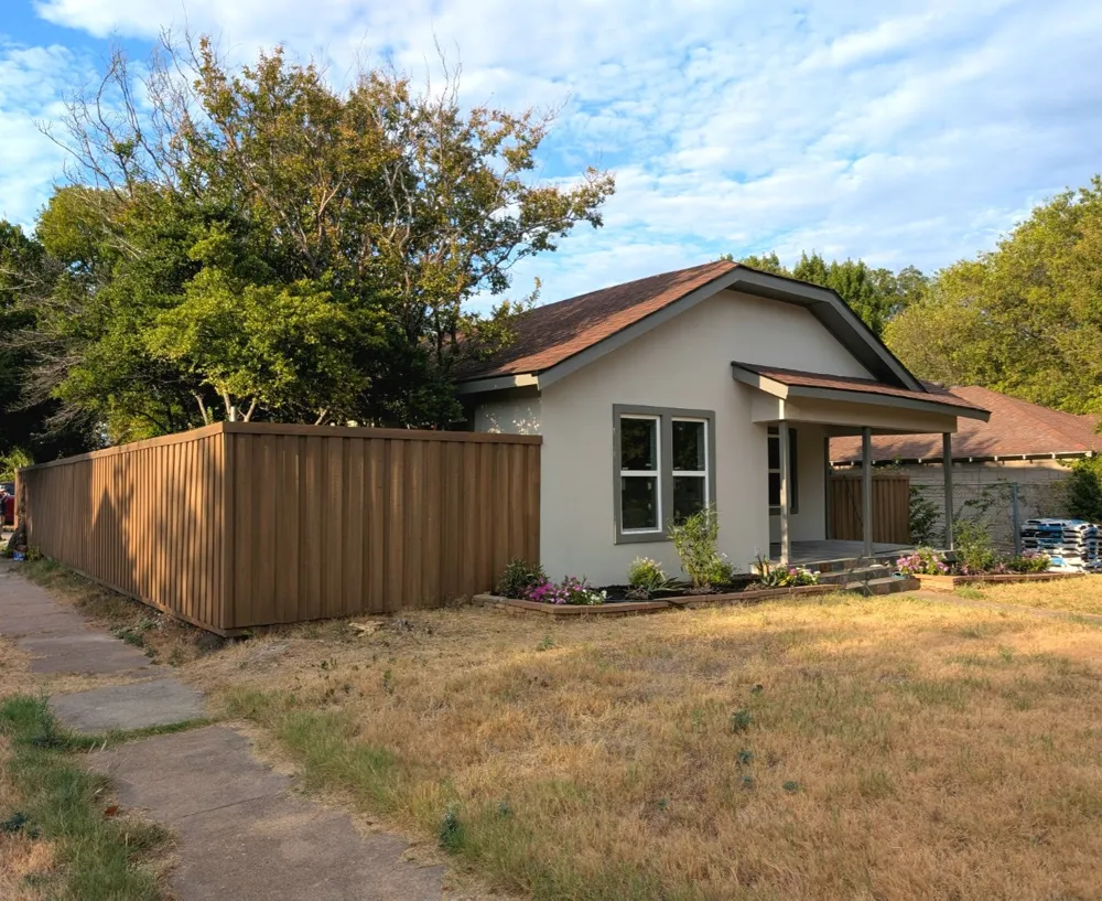 2551 Kingston Street Dallas, TX 75211
