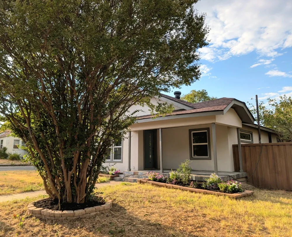 2551 Kingston Street Dallas, TX 75211