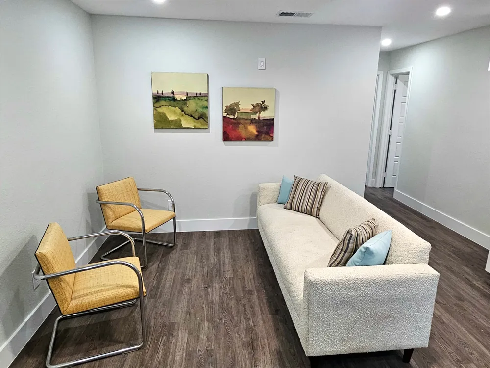 2551 Kingston Street Dallas, TX 75211