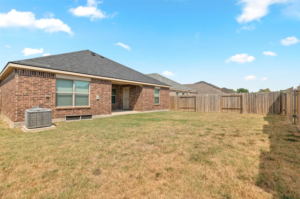 175 Aster Drive Sanger, TX 76266