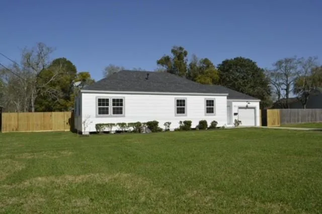 828 Holly Street La Marque, TX 77568