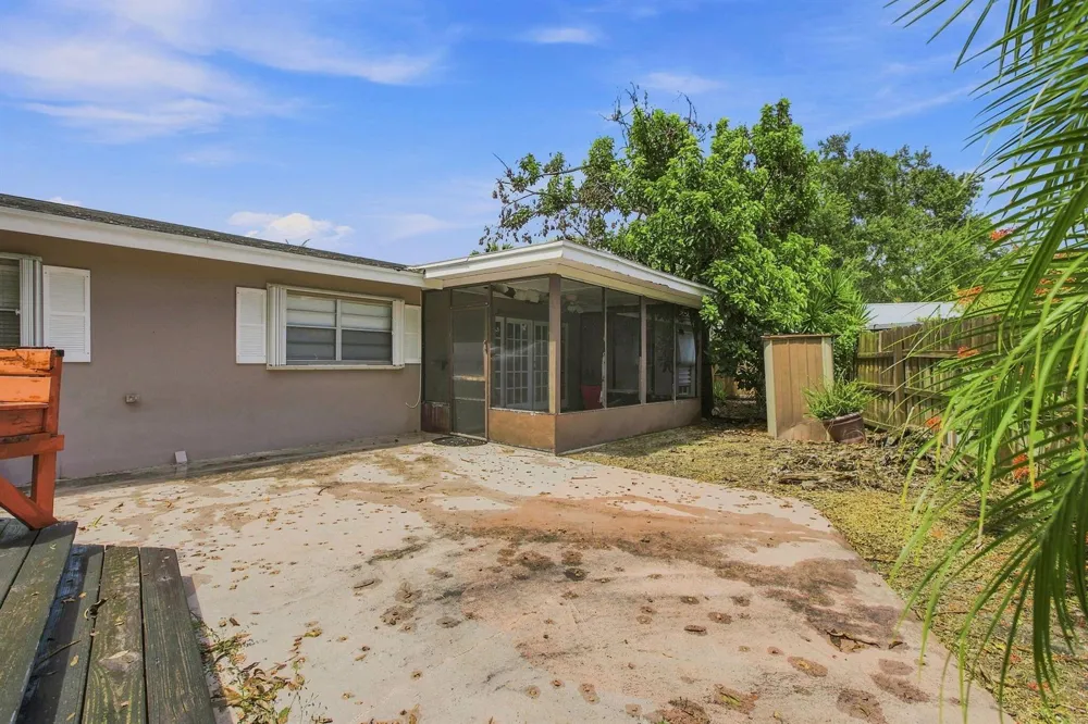 2730 Fairway Drive Fort Pierce, FL 34982