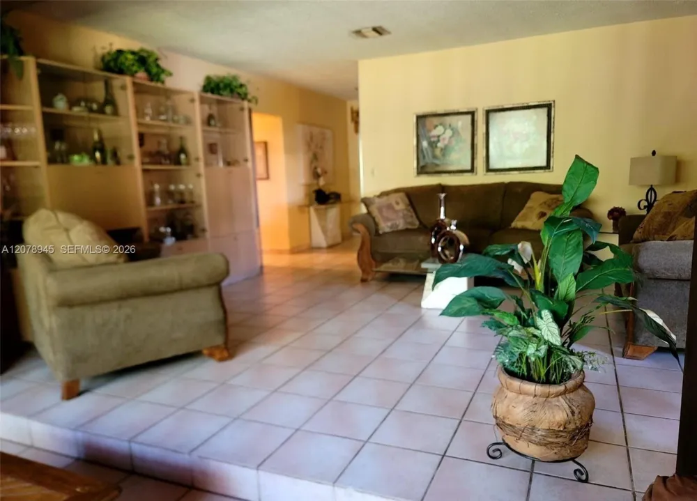 1645 SW 83rd Ave Miami, FL 33155