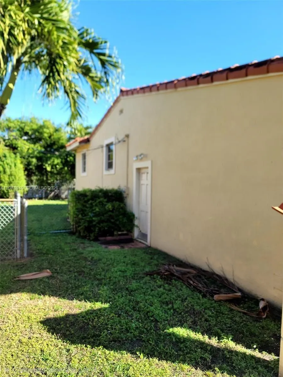 1645 SW 83rd Ave Miami, FL 33155