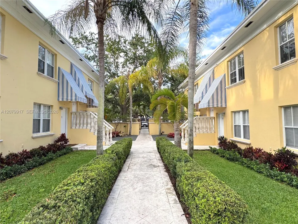 3375 Franklin Ave #B Miami, FL 33133