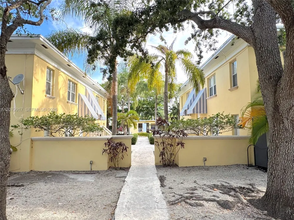 3375 Franklin Ave #B Miami, FL 33133
