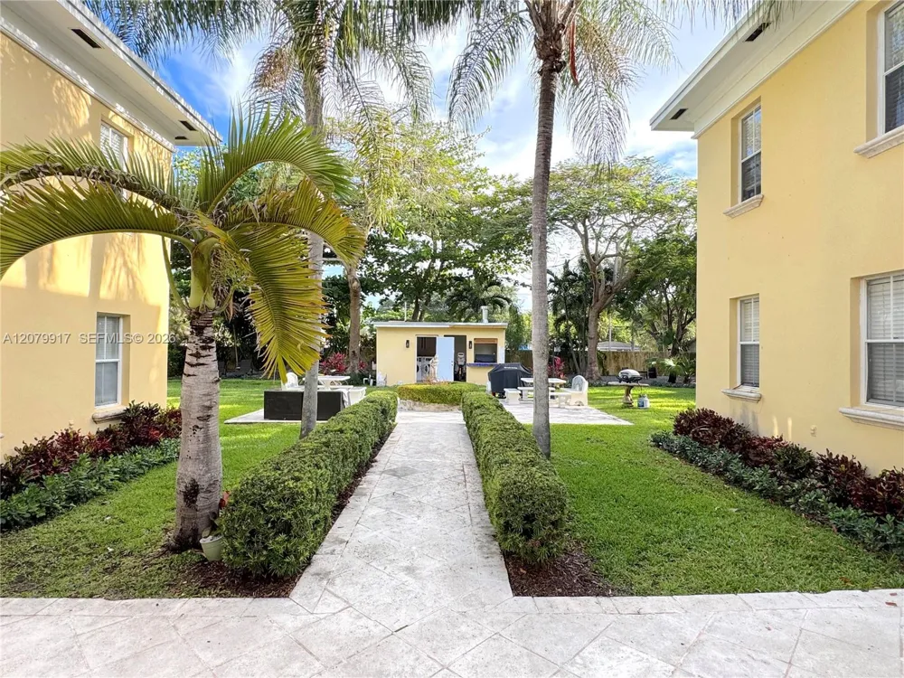 3375 Franklin Ave #B Miami, FL 33133