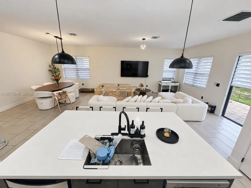 13651 SW 158th Pl Miami, FL 33196