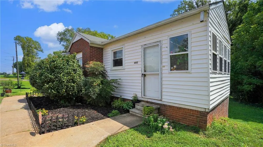 4412 Reidsville Road Winston-Salem, NC 27101
