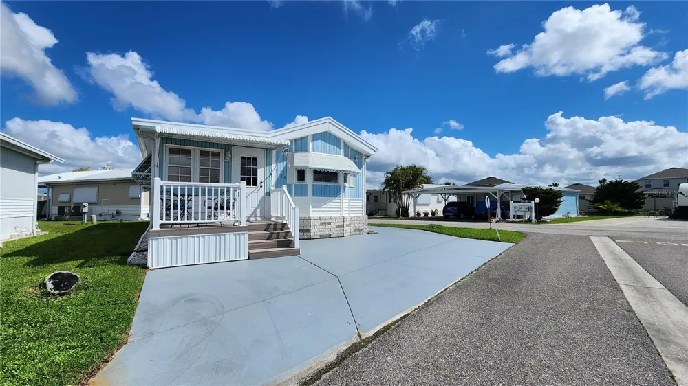 3333 26TH AVENUE E #1116 Bradenton, FL 34208