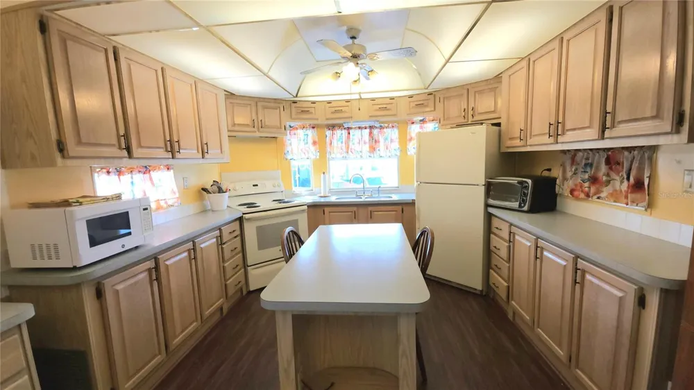 3333 26TH AVENUE E #1116 Bradenton, FL 34208