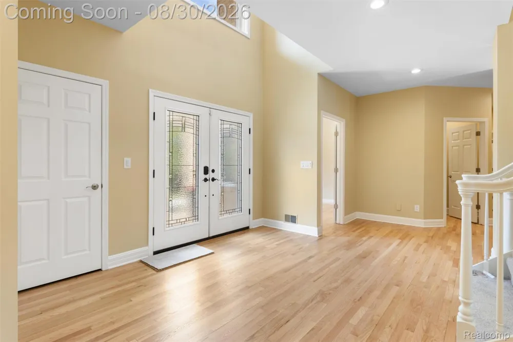 5593 Warrenshire Drive West Bloomfield Charter Township, MI 48322