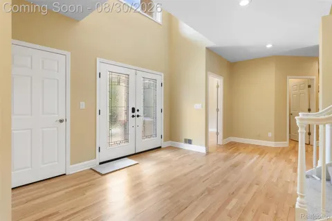 5593 Warrenshire Drive