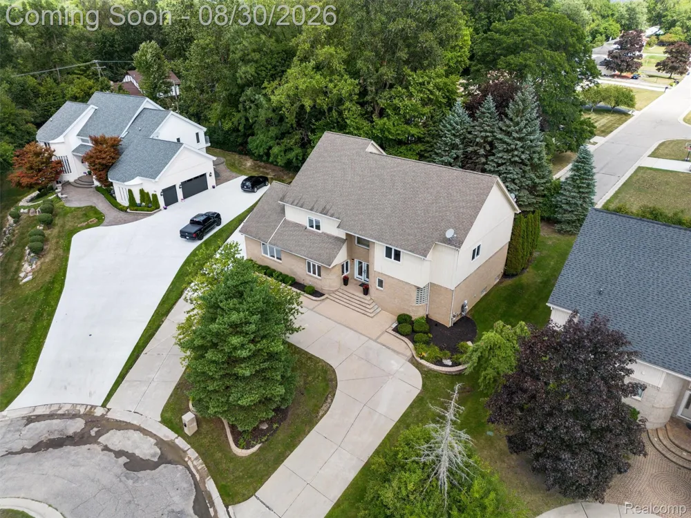 5593 Warrenshire Drive West Bloomfield Charter Township, MI 48322