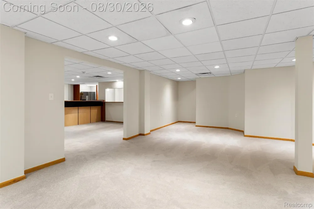 5593 Warrenshire Drive West Bloomfield Charter Township, MI 48322