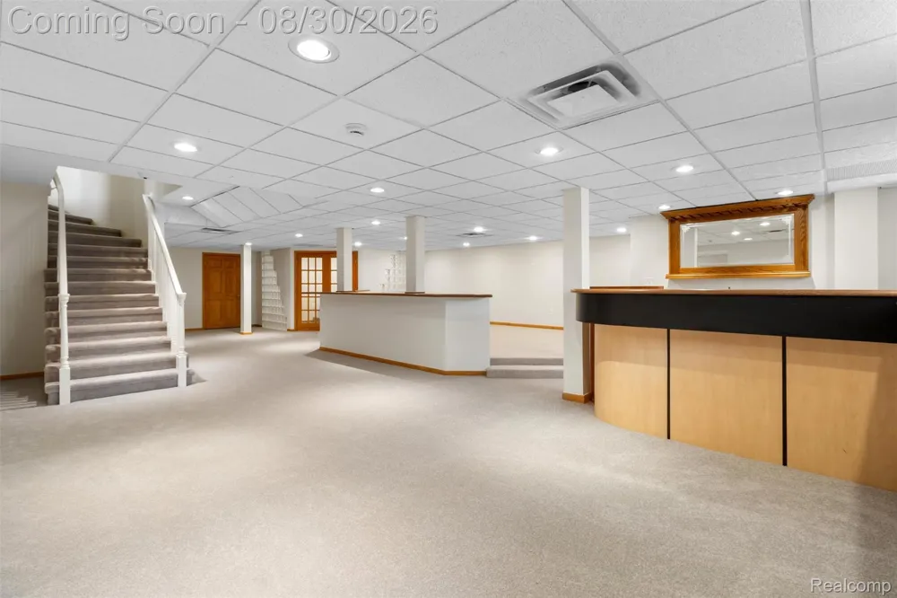 5593 Warrenshire Drive West Bloomfield Charter Township, MI 48322
