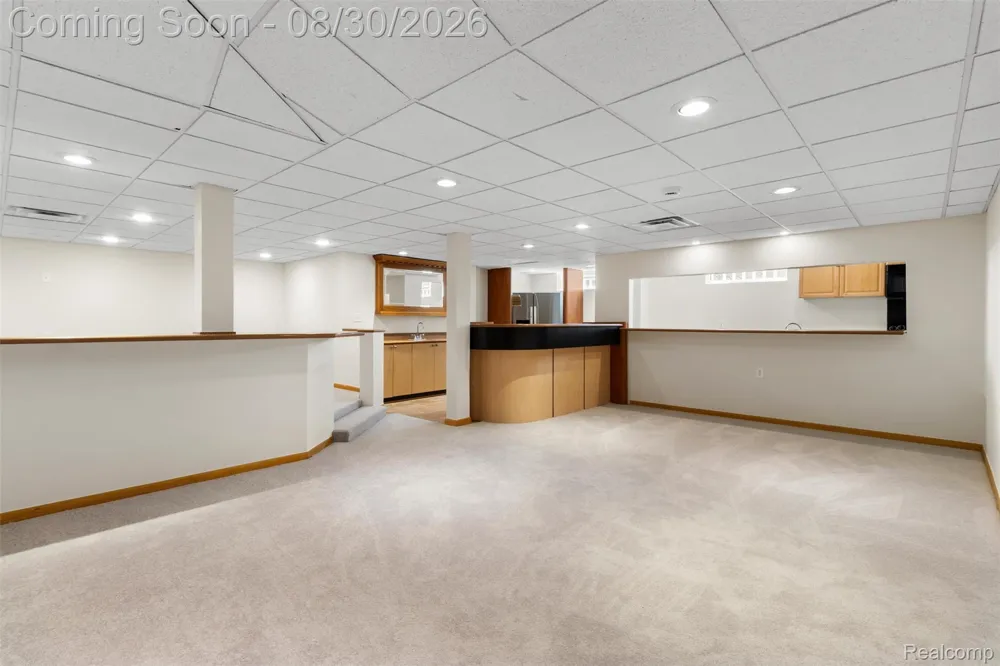 5593 Warrenshire Drive West Bloomfield Charter Township, MI 48322