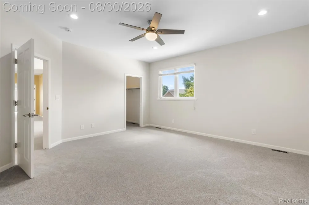 5593 Warrenshire Drive West Bloomfield Charter Township, MI 48322