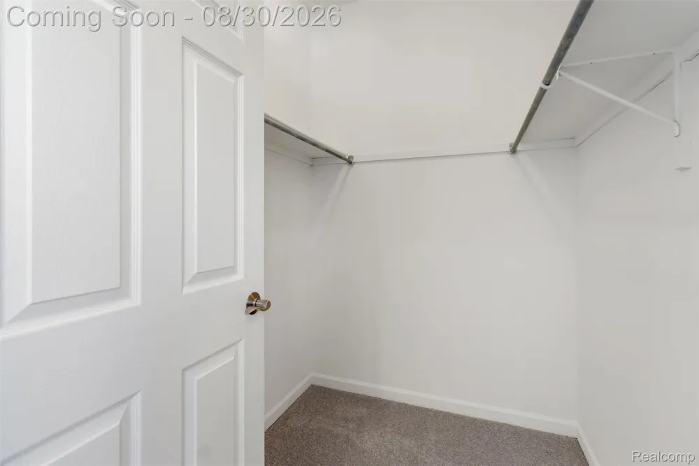 5593 Warrenshire Drive West Bloomfield Charter Township, MI 48322