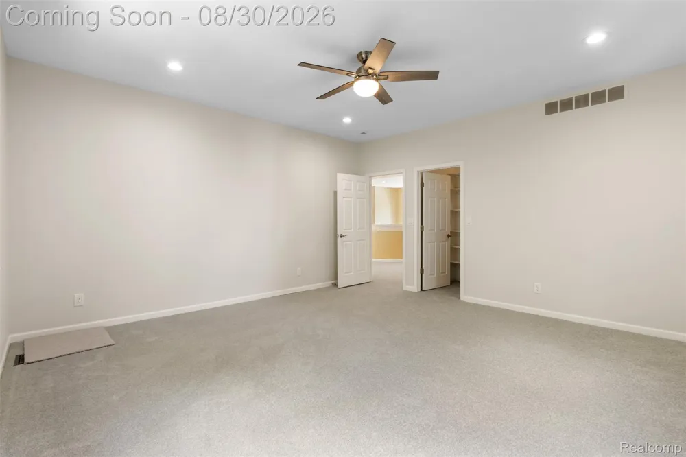 5593 Warrenshire Drive West Bloomfield Charter Township, MI 48322