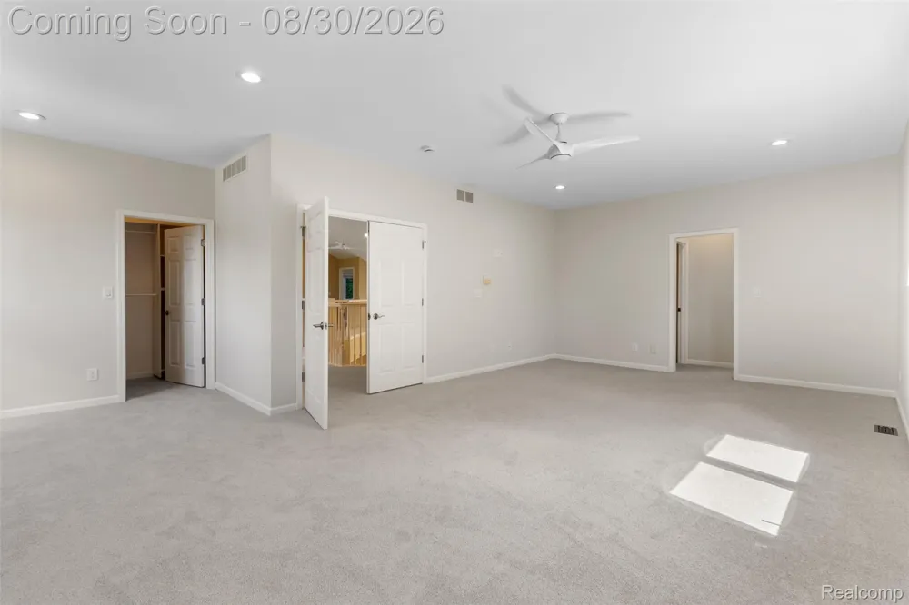 5593 Warrenshire Drive West Bloomfield Charter Township, MI 48322