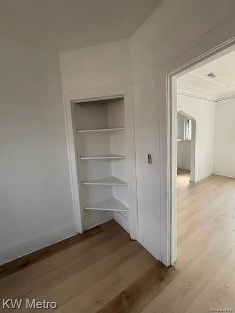 2952 Elmhurst Street Detroit City, MI 48206