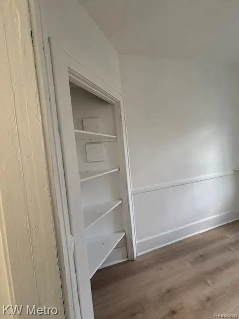 2952 Elmhurst Street Detroit City, MI 48206