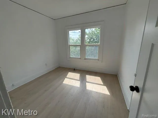 2952 Elmhurst Street Detroit City, MI 48206