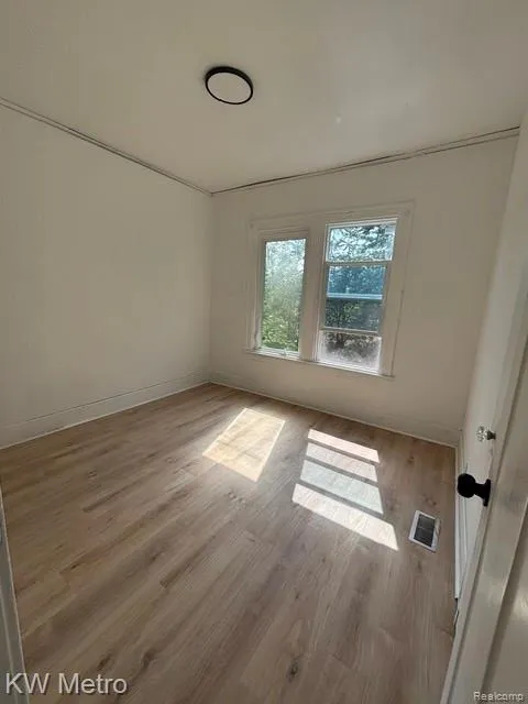 2952 Elmhurst Street Detroit City, MI 48206