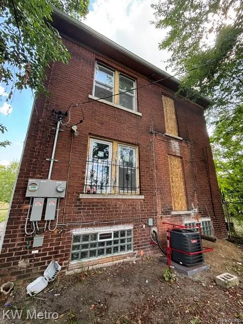 2952 Elmhurst Street Detroit City, MI 48206