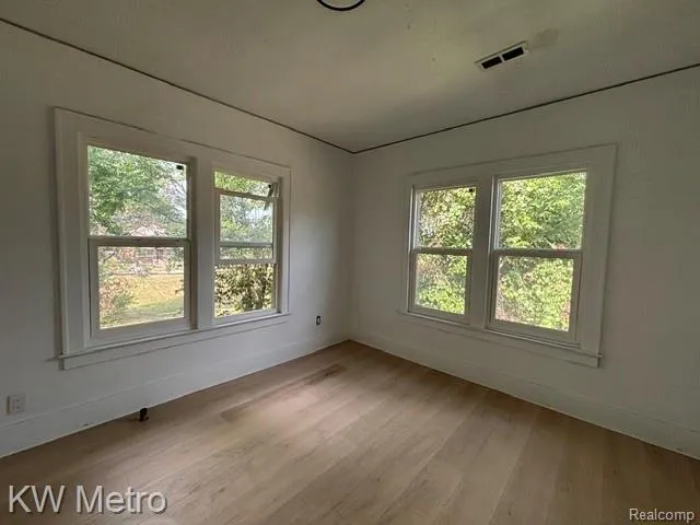 2952 Elmhurst Street Detroit City, MI 48206