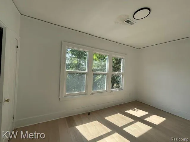 2952 Elmhurst Street Detroit City, MI 48206