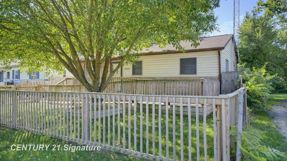 3303 W Lyndon Avenue Mt Morris City, MI 48504