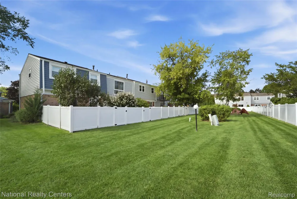 24540 Olde Orchard Street #29 Novi City, MI 48375