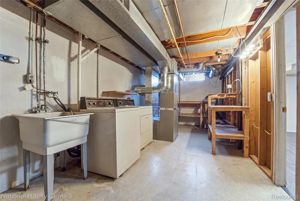 24540 Olde Orchard Street #29 Novi City, MI 48375