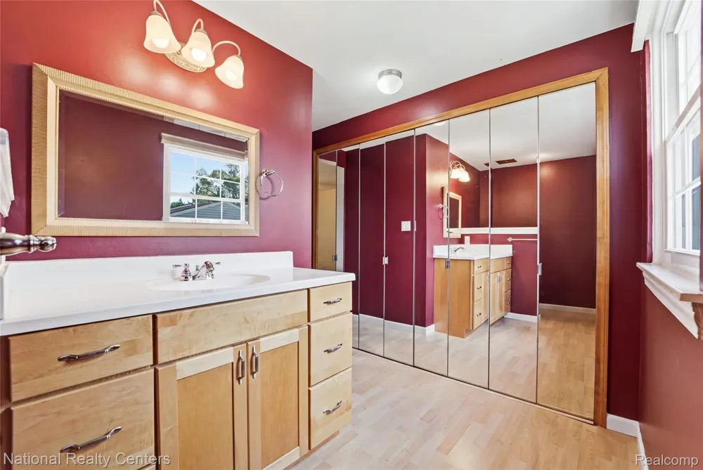 24540 Olde Orchard Street #29 Novi City, MI 48375