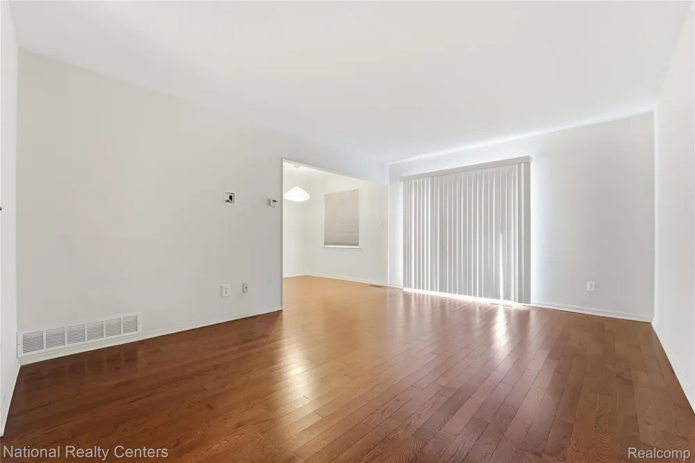 24540 Olde Orchard Street #29 Novi City, MI 48375