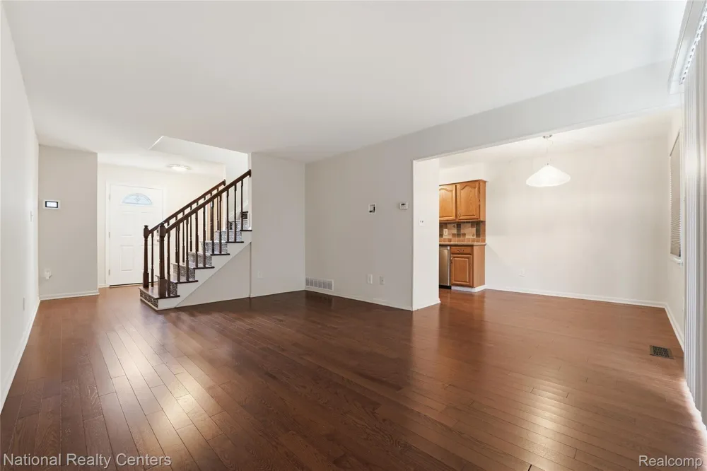 24540 Olde Orchard Street #29 Novi City, MI 48375