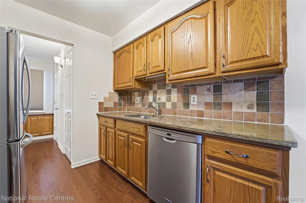 24540 Olde Orchard Street #29 Novi City, MI 48375