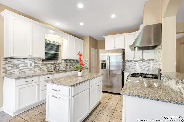 5 Willow Heights Dr San Antonio, TX 78254