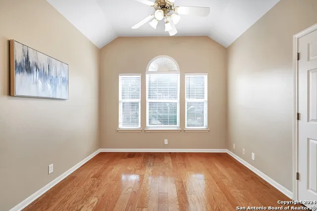 5 Willow Heights Dr San Antonio, TX 78254