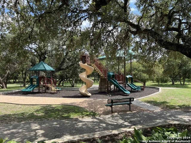 5 Willow Heights Dr San Antonio, TX 78254