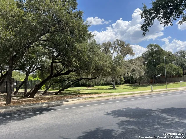 5 Willow Heights Dr San Antonio, TX 78254