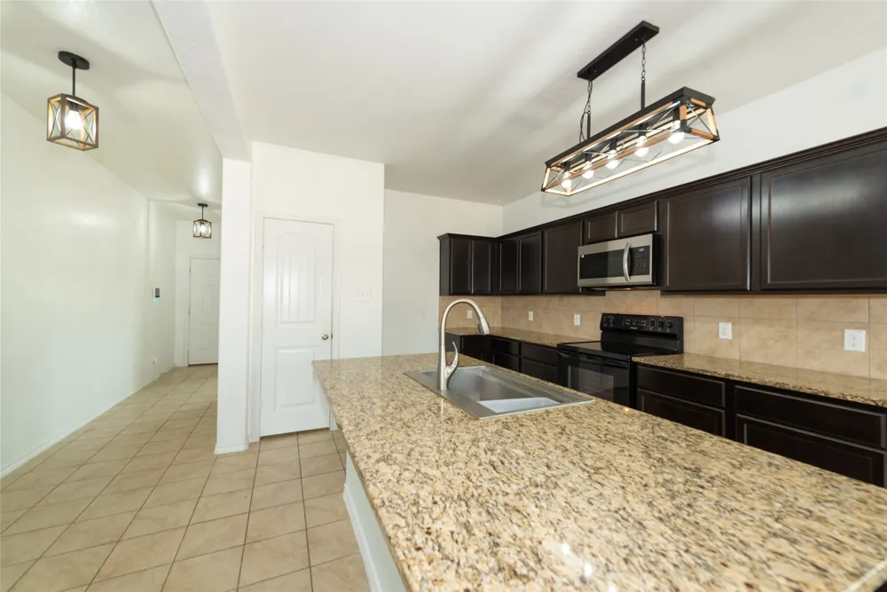 324 Fairgrounds Lane Ponder, TX 76259
