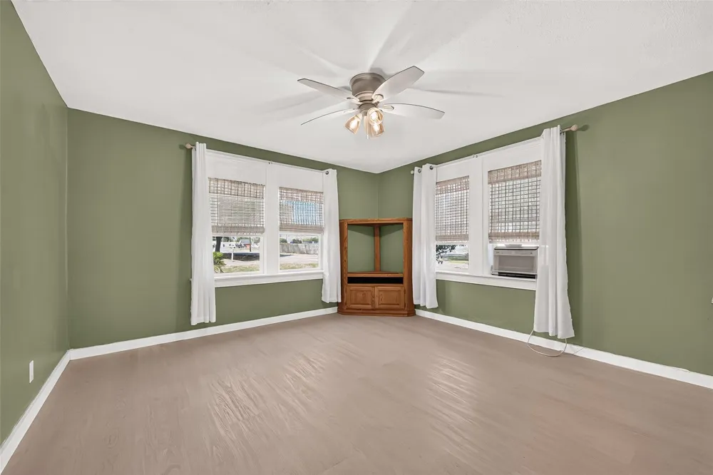 1403 Avenue F Freeport, TX 77541