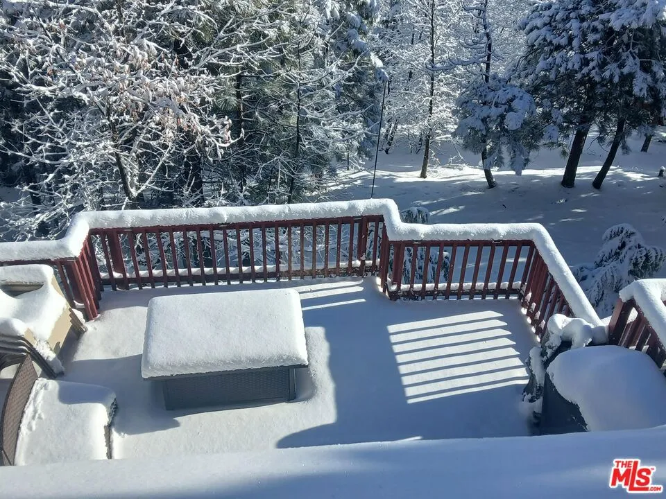 1251 Kodiak Drive Lake Arrowhead, CA 92352