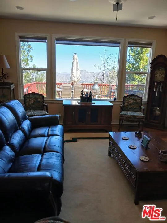 1251 Kodiak Drive Lake Arrowhead, CA 92352